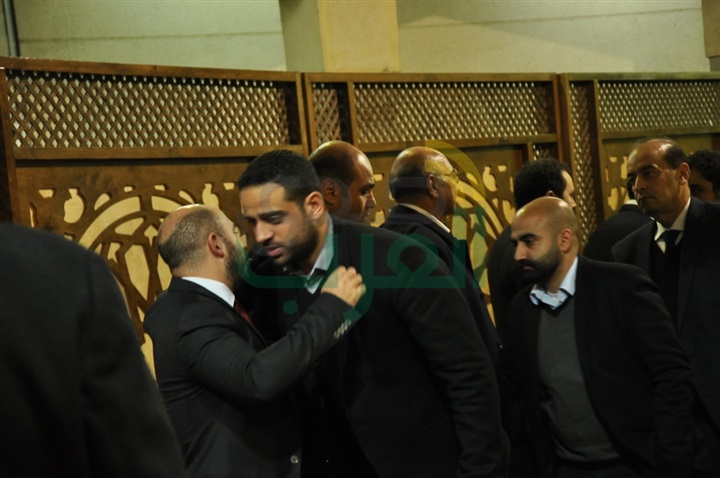 انتهاء عزاء والد المطرب محمود العسيلى بحضور المشاهير