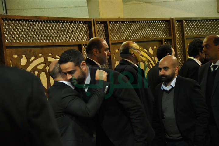 انتهاء عزاء والد المطرب محمود العسيلى بحضور المشاهير