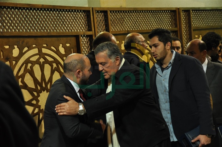 انتهاء عزاء والد المطرب محمود العسيلى بحضور المشاهير