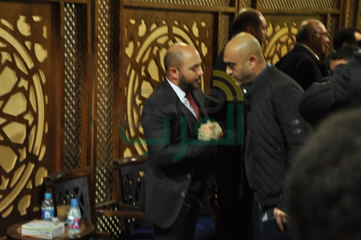 انتهاء عزاء والد المطرب محمود العسيلى بحضور المشاهير