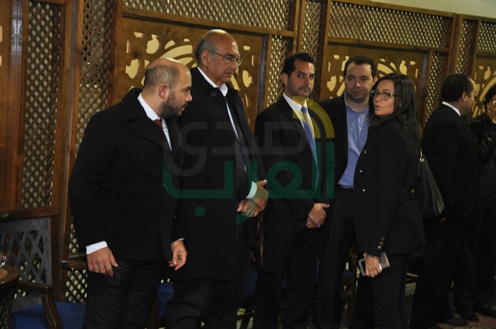 انتهاء عزاء والد المطرب محمود العسيلى بحضور المشاهير