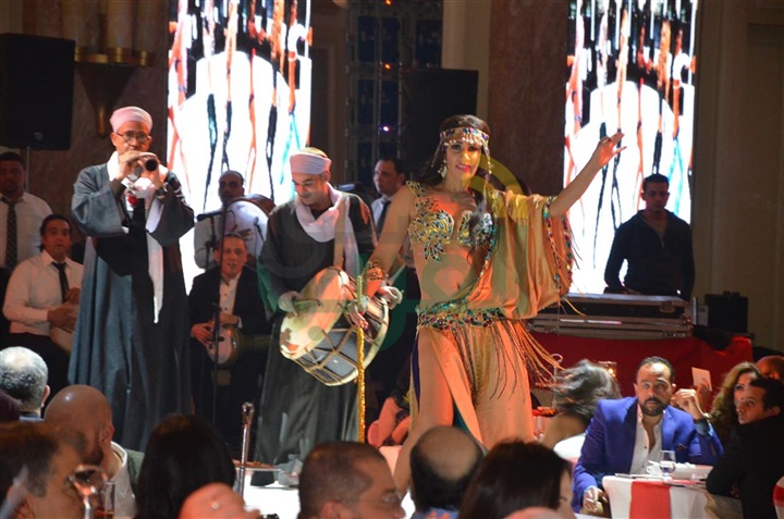 بالصور.. الراقصة "إيمي سلطان" تشعل حفل عيد الحب بالفورسيزون بالصور.. الراقصة "إيمي سلطان" تشعل حفل عيد الحب بالفورسيزون
