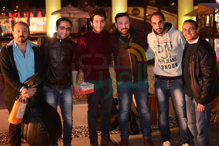 بالصور.. كريم محسن و"عالرصيف باند" يشعلان حفل عيد الحب بالتجمع الخامس بالصور.. كريم محسن و"عالرصيف باند" يشعلان حفل عيد الحب بالتجمع الخامس