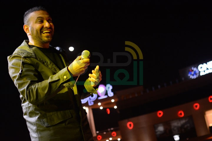 بالصور.. كريم محسن و"عالرصيف باند" يشعلان حفل عيد الحب بالتجمع الخامس بالصور.. كريم محسن و"عالرصيف باند" يشعلان حفل عيد الحب بالتجمع الخامس