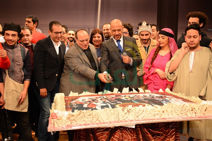 بالصور .. صادق الصباح يقيم إحتفال ضخم بنهاية الموسم الحالي لمسرح مصر بالصور .. صادق الصباح يقيم إحتفال ضخم بنهاية الموسم الحالي لمسرح مصر