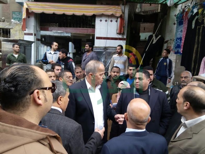 بالصور.. محافظ القليوبية فى زيارة مفاجأة لشبين القناطر فى أول يوم له