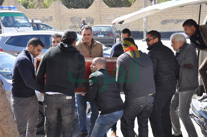 بالصور.. وصول جثمان والد الفنان أمير كرارة لمسجد السلطان حسن 