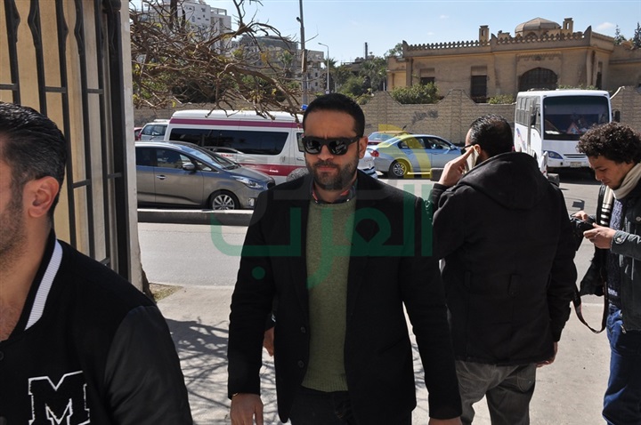 بالصور.. نجوم الفن يشيعون جنازة والد امير كرارة بالصور.. نجوم الفن يشيعون جنازة والد امير كرارة