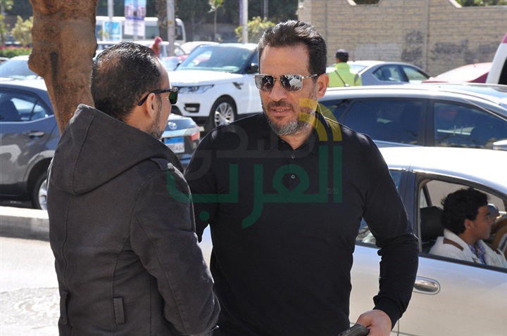 بالصور.. نجوم الفن يشيعون جنازة والد امير كرارة بالصور.. نجوم الفن يشيعون جنازة والد امير كرارة