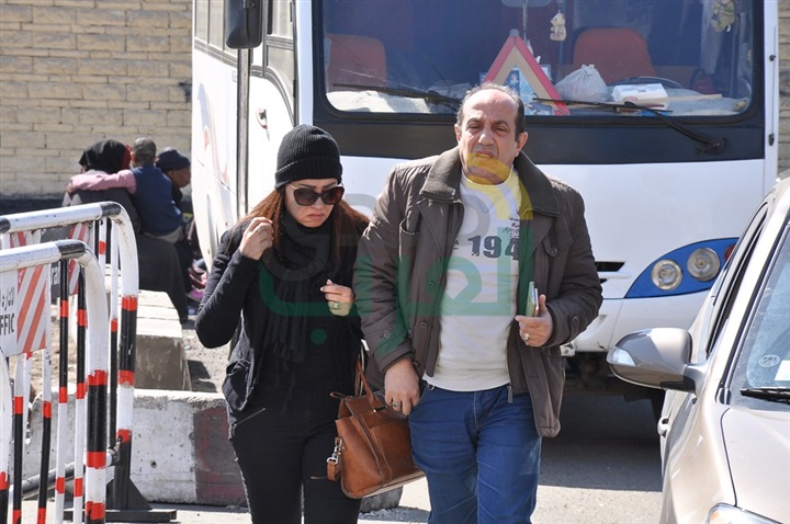 بالصور.. نجوم الفن يشيعون جنازة والد امير كرارة بالصور.. نجوم الفن يشيعون جنازة والد امير كرارة