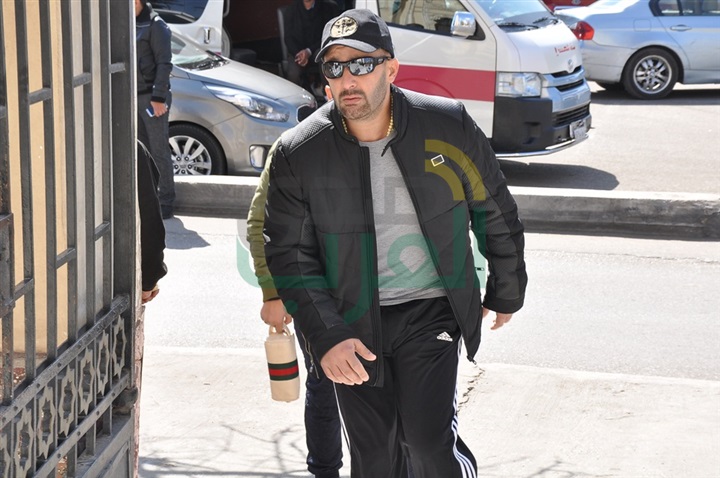بالصور.. نجوم الفن يشيعون جنازة والد امير كرارة بالصور.. نجوم الفن يشيعون جنازة والد امير كرارة