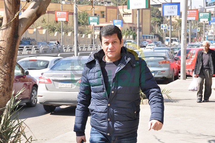 بالصور.. نجوم الفن يشيعون جنازة والد امير كرارة بالصور.. نجوم الفن يشيعون جنازة والد امير كرارة