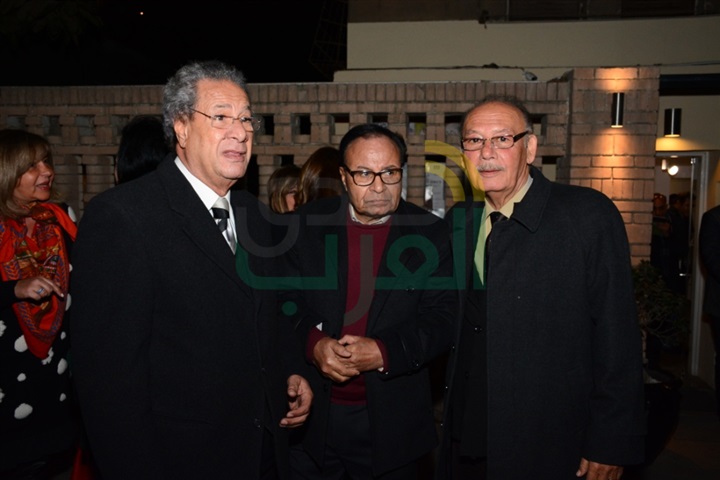 بالصور .. فاروق حسنى يفتتح معرضه السنوى بقاعه أبونتو بالزمالك بالصور .. فاروق حسنى يفتتح معرضه السنوى بقاعه أبونتو بالزمالك