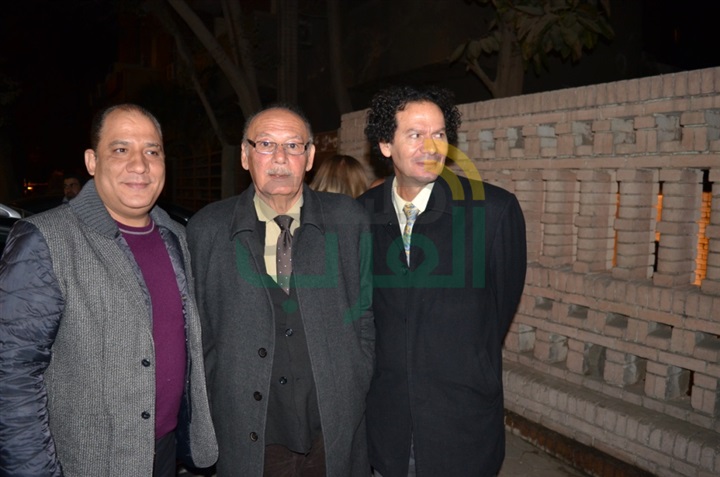 بالصور .. فاروق حسنى يفتتح معرضه السنوى بقاعه أبونتو بالزمالك بالصور .. فاروق حسنى يفتتح معرضه السنوى بقاعه أبونتو بالزمالك