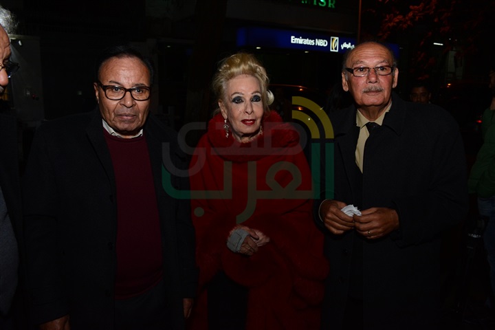 بالصور .. فاروق حسنى يفتتح معرضه السنوى بقاعه أبونتو بالزمالك بالصور .. فاروق حسنى يفتتح معرضه السنوى بقاعه أبونتو بالزمالك