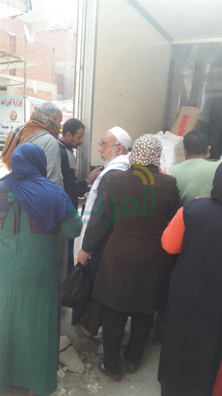"خير بلدنا" تطلق قافلة غذائية فى حلوان بالتعاون مع"المنتجين الزراعيين"