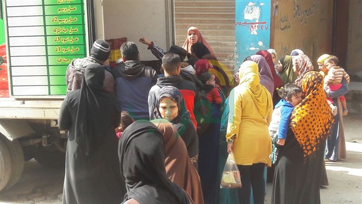 "خير بلدنا" تطلق قافلة غذائية فى حلوان بالتعاون مع"المنتجين الزراعيين"