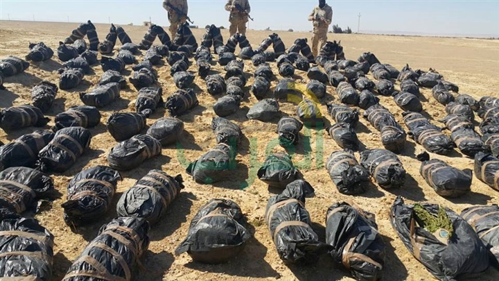 بالصور.. قوات إنفاذ القانون بالجيش الثالث الميدانى تواصل تطهير منطقة جبل الحلال بوسط سيناء