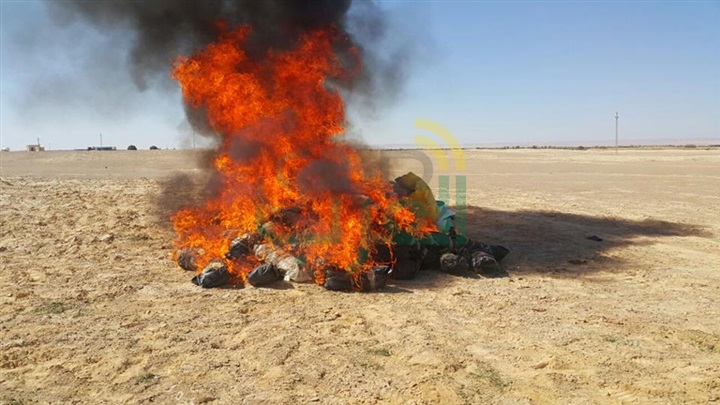 بالصور.. قوات إنفاذ القانون بالجيش الثالث الميدانى تواصل تطهير منطقة جبل الحلال بوسط سيناء