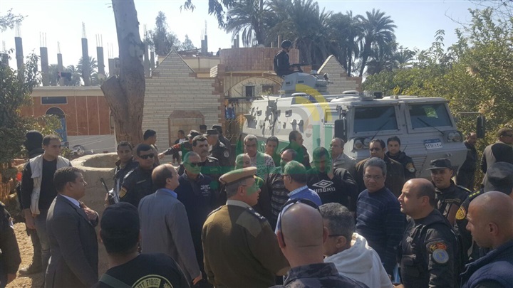 بالصور.. حملة أمنية مكبرة بسوهاج لضبط الخارجين عن القانون وتجار السلاح