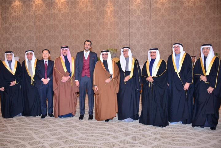 أماني الموجي تهنئ مستشار جلالة الملك لشؤون الإعلام البحريني نبيل بن يعقوب الحمر بزفاف نجله عبدالله