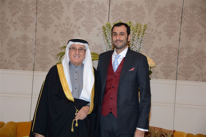 أماني الموجي تهنئ مستشار جلالة الملك لشؤون الإعلام البحريني نبيل بن يعقوب الحمر بزفاف نجله عبدالله