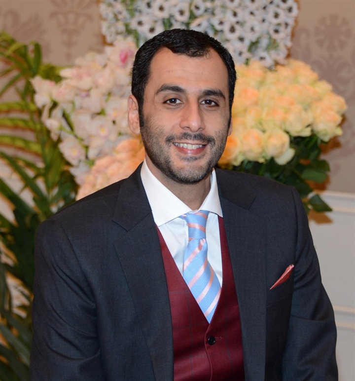 أماني الموجي تهنئ مستشار جلالة الملك لشؤون الإعلام البحريني نبيل بن يعقوب الحمر بزفاف نجله عبدالله
