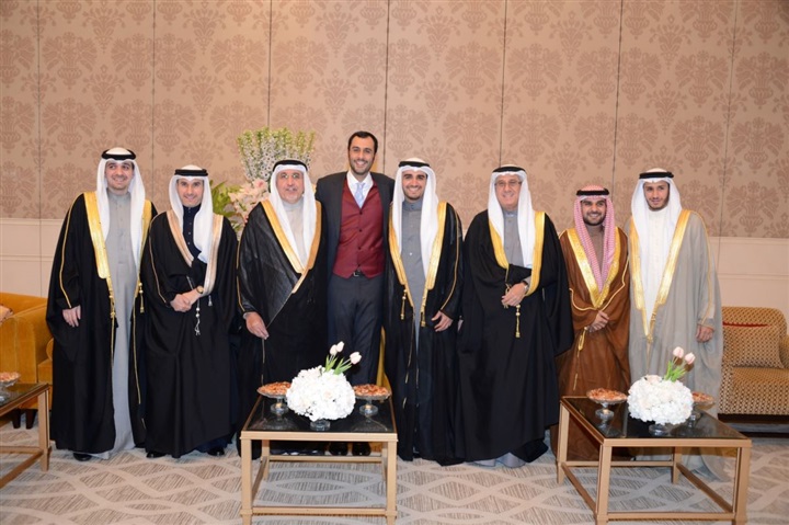 أماني الموجي تهنئ مستشار جلالة الملك لشؤون الإعلام البحريني نبيل بن يعقوب الحمر بزفاف نجله عبدالله