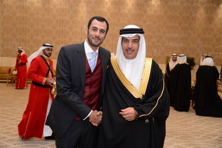 أماني الموجي تهنئ مستشار جلالة الملك لشؤون الإعلام البحريني نبيل بن يعقوب الحمر بزفاف نجله عبدالله
