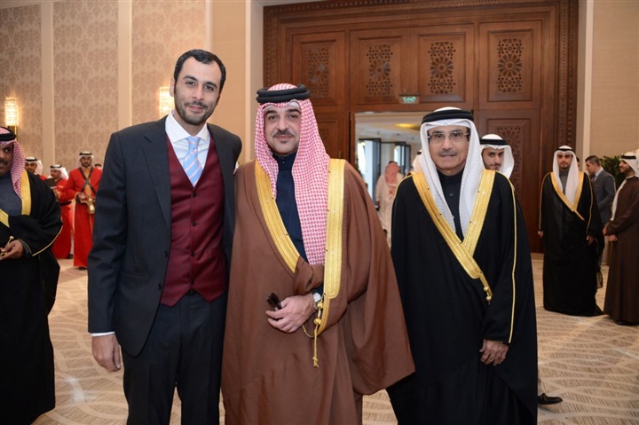أماني الموجي تهنئ مستشار جلالة الملك لشؤون الإعلام البحريني نبيل بن يعقوب الحمر بزفاف نجله عبدالله