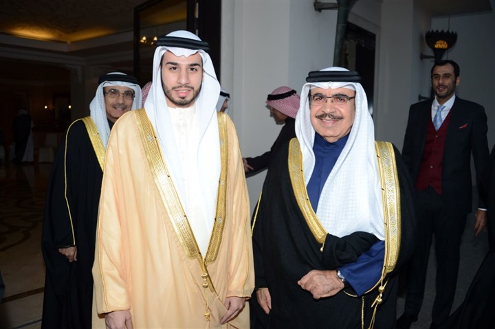 أماني الموجي تهنئ مستشار جلالة الملك لشؤون الإعلام البحريني نبيل بن يعقوب الحمر بزفاف نجله عبدالله