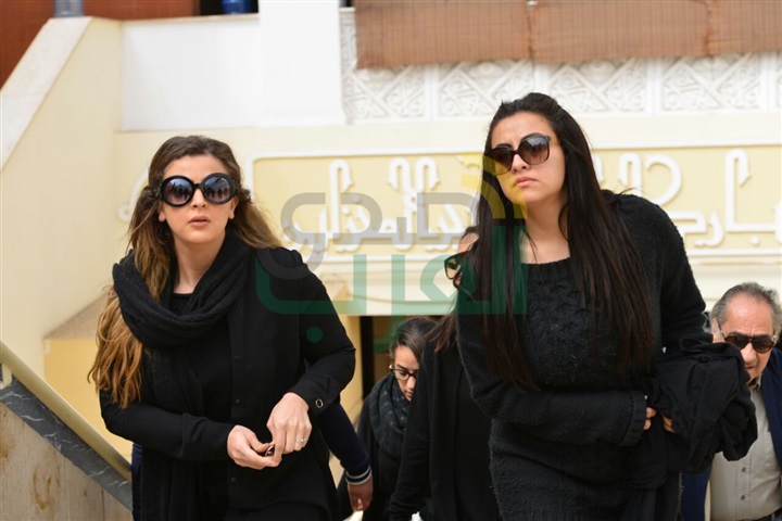 بالصور.. نجوم الفن يشيعون جنازة صلاح رشوان بالصور.. نجوم الفن يشيعون جنازة صلاح رشوان