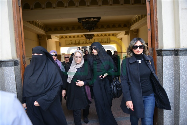 بالصور.. نجوم الفن يشيعون جنازة صلاح رشوان بالصور.. نجوم الفن يشيعون جنازة صلاح رشوان