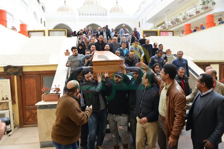بالصور.. نجوم الفن يشيعون جنازة صلاح رشوان بالصور.. نجوم الفن يشيعون جنازة صلاح رشوان