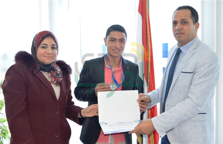 بالصور.. مجلس جامعة دمنهور يكرم الطلاب ذوي الاحتياجات الخاصة بالصور.. مجلس جامعة دمنهور يكرم الطلاب ذوي الاحتياجات الخاصة