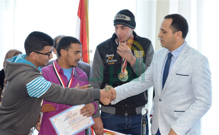 بالصور.. مجلس جامعة دمنهور يكرم الطلاب ذوي الاحتياجات الخاصة بالصور.. مجلس جامعة دمنهور يكرم الطلاب ذوي الاحتياجات الخاصة