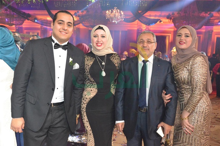 بالصور.. حكيم وأحمد سعد يشعلان حفل زفاف محمد ونادية بالصور.. حكيم وأحمد سعد يشعلان حفل زفاف محمد ونادية