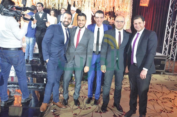 بالصور.. حكيم وأحمد سعد يشعلان حفل زفاف محمد ونادية بالصور.. حكيم وأحمد سعد يشعلان حفل زفاف محمد ونادية