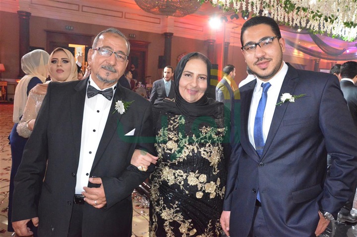 بالصور.. حكيم وأحمد سعد يشعلان حفل زفاف محمد ونادية بالصور.. حكيم وأحمد سعد يشعلان حفل زفاف محمد ونادية