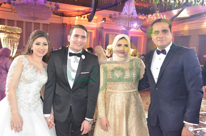 بالصور.. حكيم وأحمد سعد يشعلان حفل زفاف محمد ونادية بالصور.. حكيم وأحمد سعد يشعلان حفل زفاف محمد ونادية