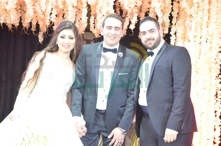 بالصور.. حكيم وأحمد سعد يشعلان حفل زفاف محمد ونادية بالصور.. حكيم وأحمد سعد يشعلان حفل زفاف محمد ونادية