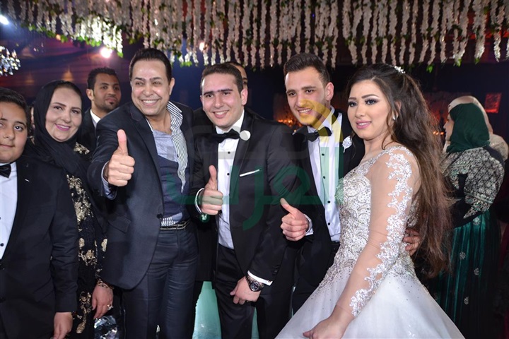 بالصور.. حكيم وأحمد سعد يشعلان حفل زفاف محمد ونادية بالصور.. حكيم وأحمد سعد يشعلان حفل زفاف محمد ونادية