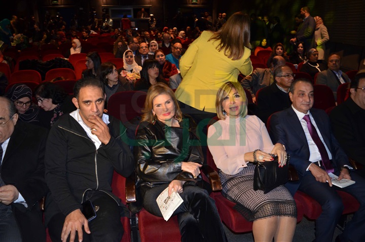 بالصور .. بدء توقيع كتاب الدكتور مدحت العدل بدار الأوبرا بالصور .. بدء توقيع كتاب الدكتور مدحت العدل بدار الأوبرا