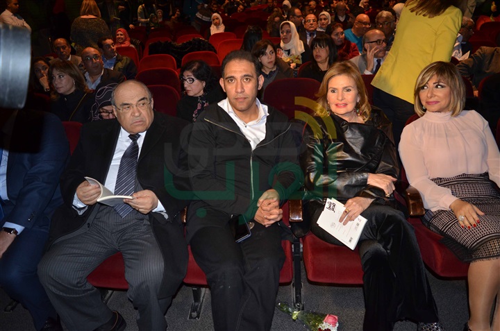 بالصور .. بدء توقيع كتاب الدكتور مدحت العدل بدار الأوبرا بالصور .. بدء توقيع كتاب الدكتور مدحت العدل بدار الأوبرا