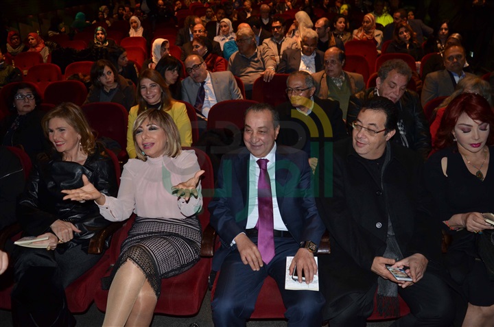 بالصور .. بدء توقيع كتاب الدكتور مدحت العدل بدار الأوبرا بالصور .. بدء توقيع كتاب الدكتور مدحت العدل بدار الأوبرا
