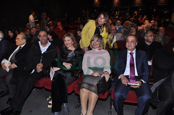 بالصور .. بدء توقيع كتاب الدكتور مدحت العدل بدار الأوبرا بالصور .. بدء توقيع كتاب الدكتور مدحت العدل بدار الأوبرا