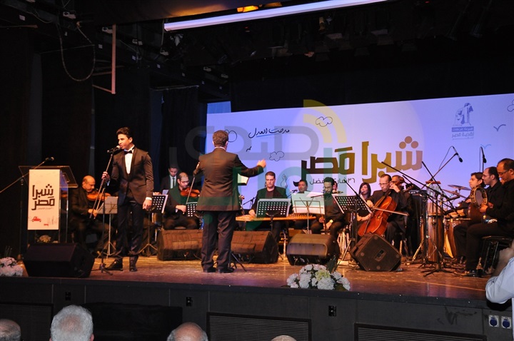 بالصور .. بدء توقيع كتاب الدكتور مدحت العدل بدار الأوبرا بالصور .. بدء توقيع كتاب الدكتور مدحت العدل بدار الأوبرا