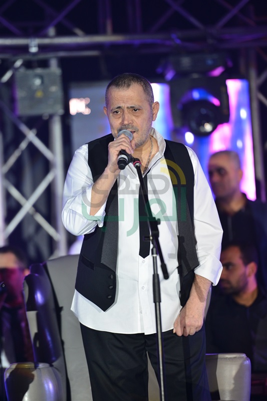 بالصور.. جورج وسوف يطرب الجمهور في ختام حفله مع نيكول سابا بالصور.. جورج وسوف يطرب الجمهور في ختام حفله مع نيكول سابا