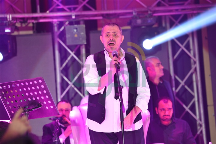 بالصور.. جورج وسوف يطرب الجمهور في ختام حفله مع نيكول سابا بالصور.. جورج وسوف يطرب الجمهور في ختام حفله مع نيكول سابا