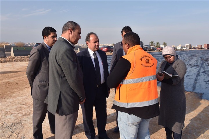 سلطان يتفقد مشروع تطوير الطريق الدائري